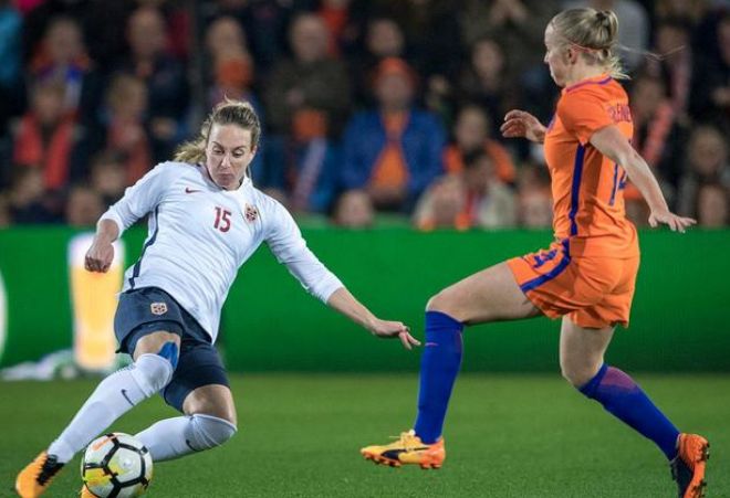 尤文图斯以 尤文图斯以